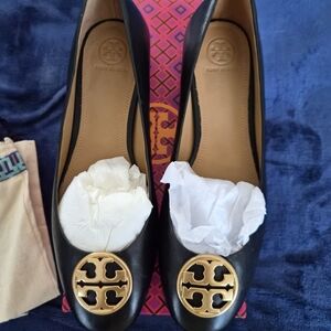 Tory Burch Black Chelsea 25 MM Ballet Flats Sz 8.5 New In Box
